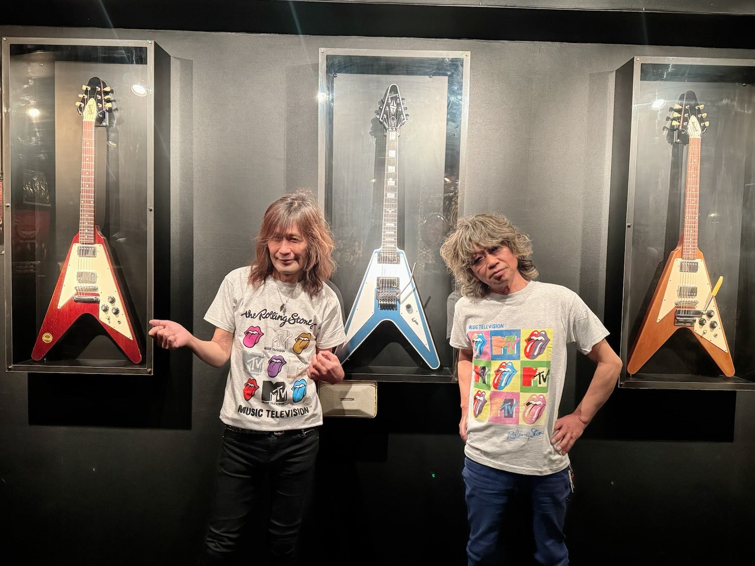 メジャーデビュー36周年を迎える日本のハードロックバンドTILTがモデル