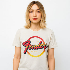 【予約商品】 FENDER フェンダー (設立 80周年 ) - Made In The USA / バックプリントあり / Tシャツ / メンズ
